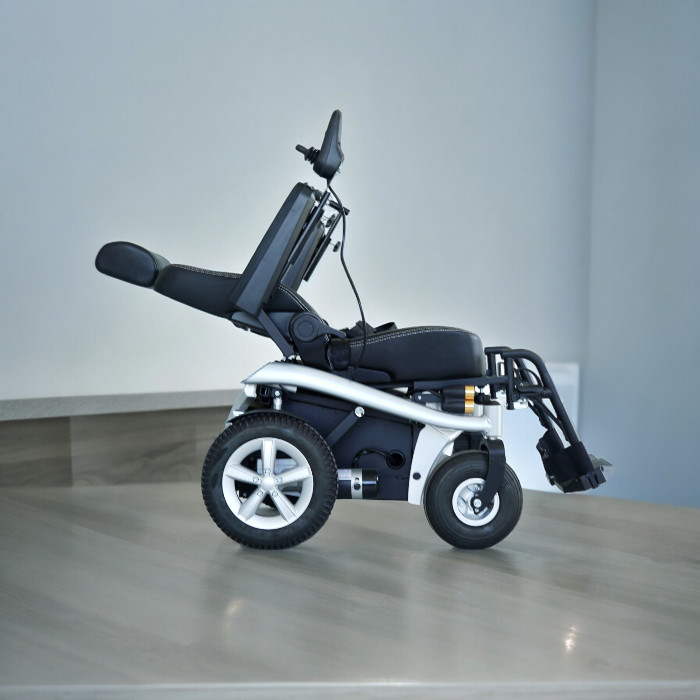 Scuba S230 Akülü Tekerlekli Sandalye